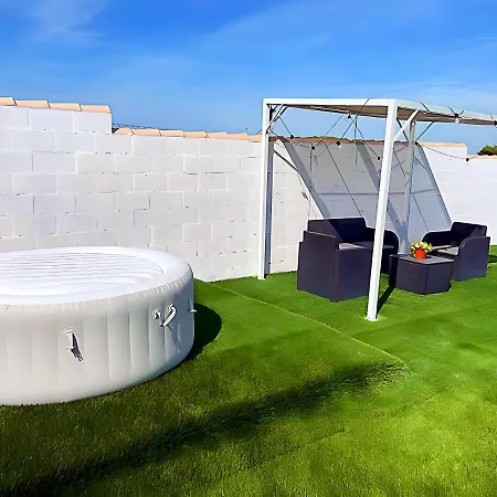 דירה Con Jacuzzi Familias Y Parejas צ'יקלנה דה לה פרונטרה